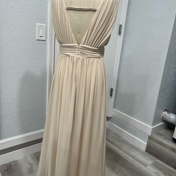 Small size ( runs big) worn only once for just 2 hrs. - Picture 2 of 6